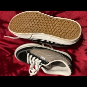 Vans Mens Shoes Size 6.5. Like new. Black and brown